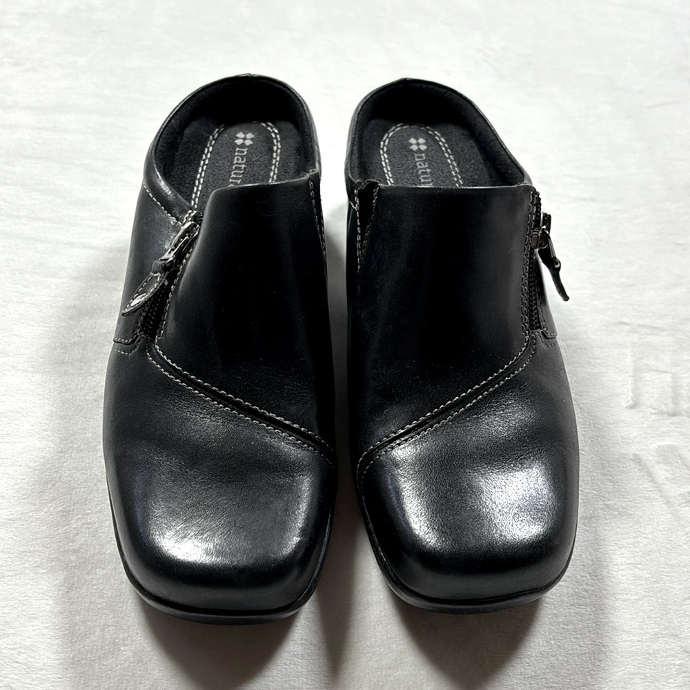 Women’s Naturalizer ADILE Slip On Shoes Mules, size 6M